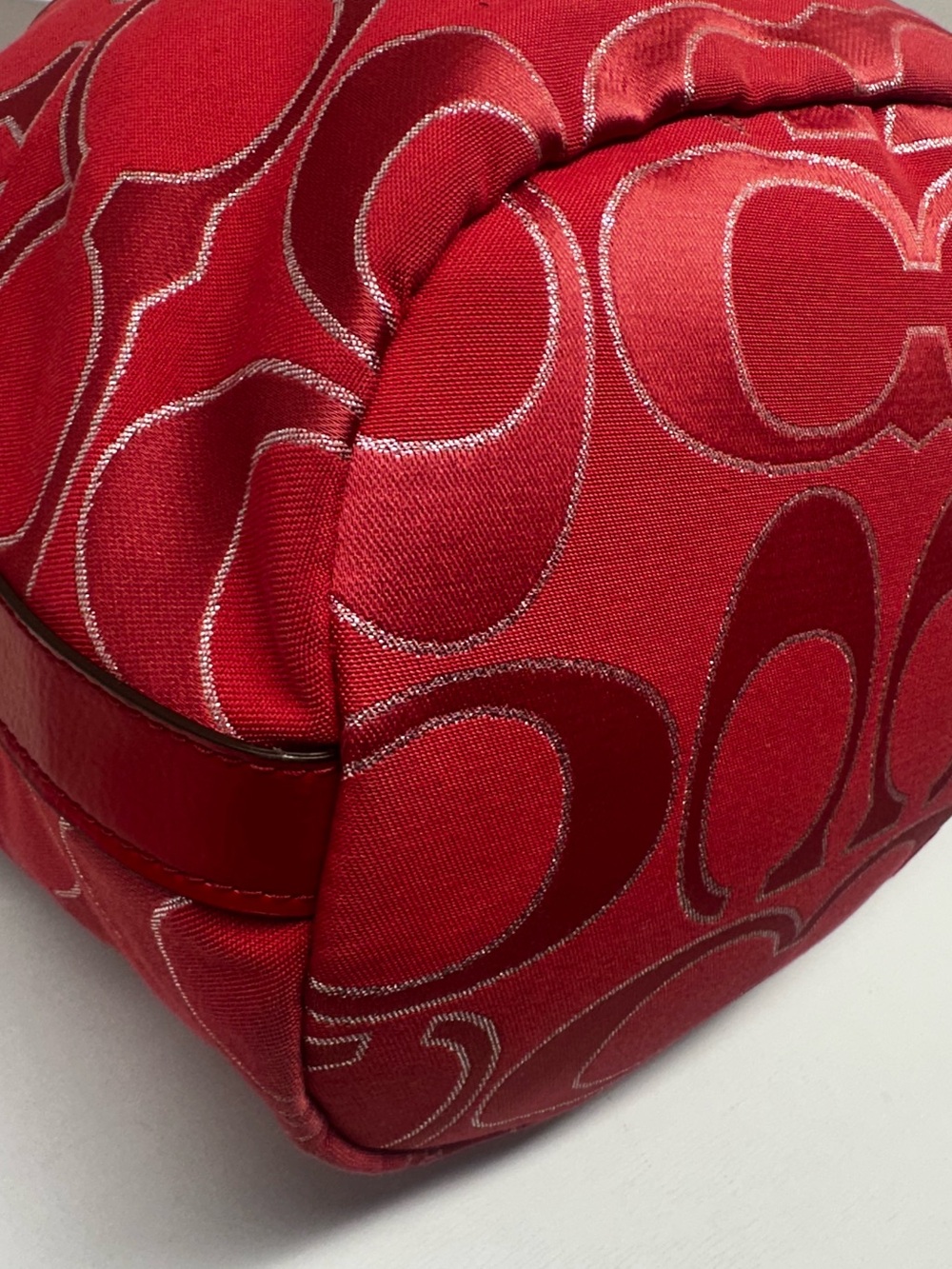 Coach Poppy Signature Lurex Cinch Bucket Bag - Picture 11 of 17